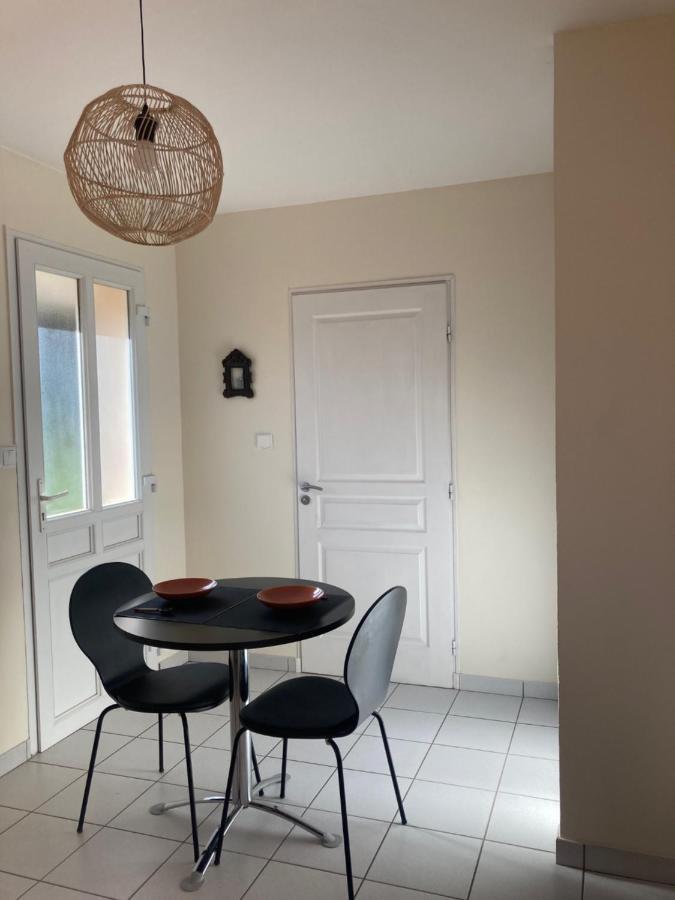 Chambre Is Is-sur-Tille Exterior foto